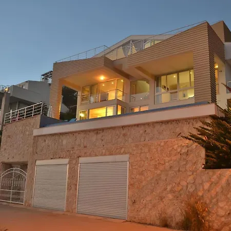 Coello Emanuel Villa קס
